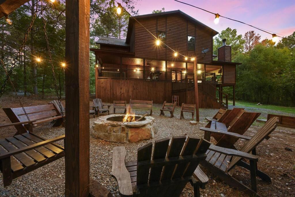 Iron Horse Lodge Sleeps 18, Games, Fire Pit, Hot Tub, Ev, More 布罗肯鲍 外观 照片