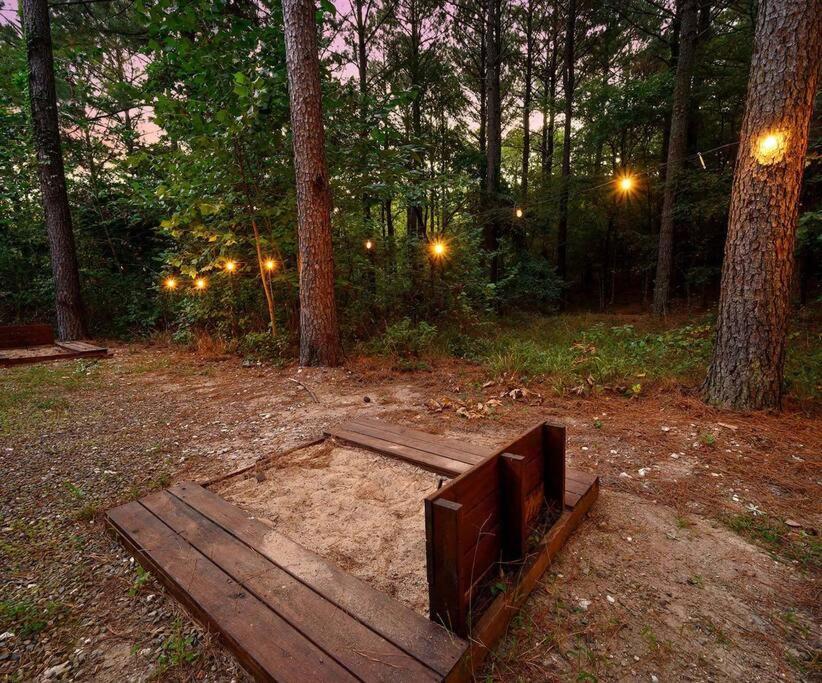 Iron Horse Lodge Sleeps 18, Games, Fire Pit, Hot Tub, Ev, More 布罗肯鲍 外观 照片