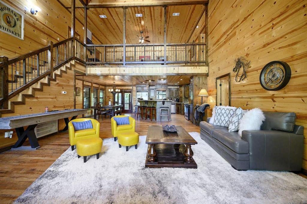 Iron Horse Lodge Sleeps 18, Games, Fire Pit, Hot Tub, Ev, More 布罗肯鲍 外观 照片