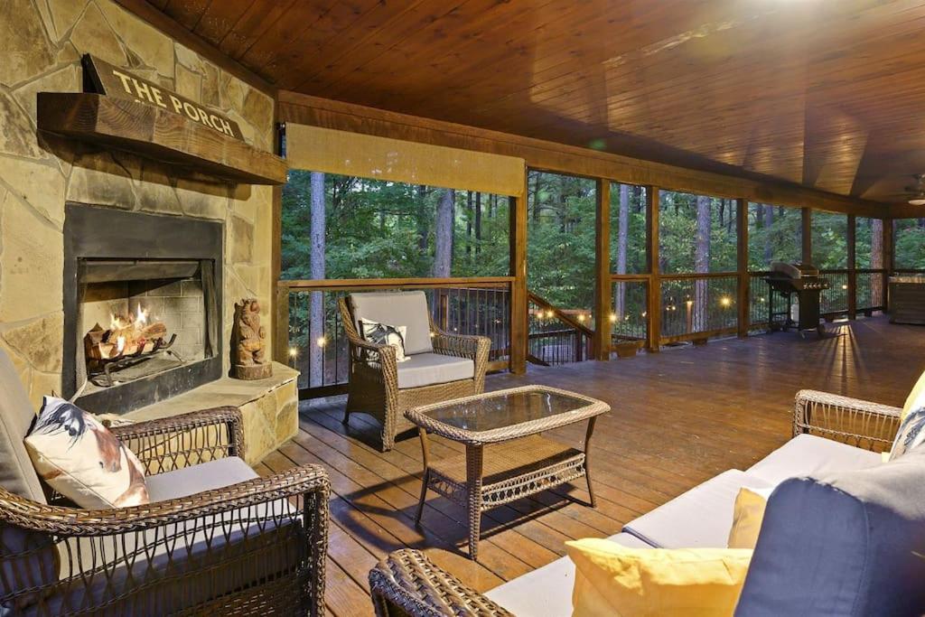 Iron Horse Lodge Sleeps 18, Games, Fire Pit, Hot Tub, Ev, More 布罗肯鲍 外观 照片